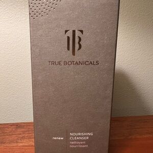 True Botanicals Renew Nourishing Cleanser